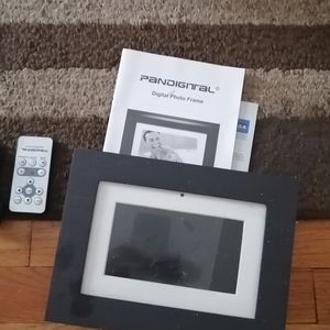 PANDIGITAL PHOTO FRAME